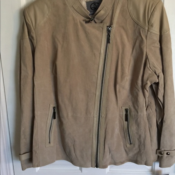 Jacket - Picture 2 of 3